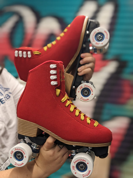 Build a Custom Roller Skate & get FREE laces!